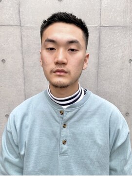 アズーラ用賀(AZURA) スキンフェードショート