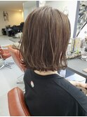 脱白髪染め☆白髪ぼかしのハイライトカラー♪