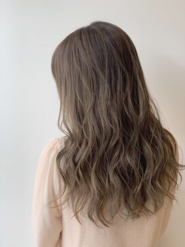 ジーナ 札幌(Zina) 【Zina札幌】イルミナカラー/アディクシーカラー/ケアブリーチ