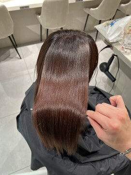 ロンドメリア 天神大名店(Lond Melia) ★グレージュカラー斜めバングデザインカラーシルキー ベージュ