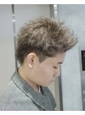 スパイキーショートとブリーチカラーの最強コンビ◎