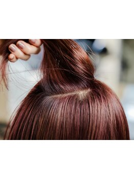 伸びても白髪が気になりにくい！白髪を活かして、自然な仕上がりに♪オシャレに染める白髪染めもお任せ！