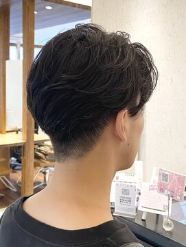 リード バイ ラグーン(LEAD by LAGOON) ナチュラルマッシュセンターパートニュアンスパーマ