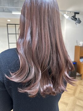 インビテーション(invitation) 艶カラー・ピンクベージュ・ロングレイヤー