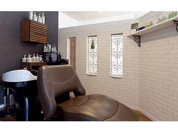 ヘアーサロン ラウナ(Hair Salon Launa)の写真/【極上ヘッドスパで癒しのひととき…】美しい髪は健康な頭皮から。凝り固まった頭皮を解し健康的な頭皮へ◎
