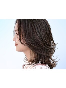 丁寧なカウンセリングで骨格や髪質・毛流れを見極め施術！襟足や顔まわりの魅せ方に工夫をします♪