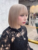 リミットバイアフィナー 大宮店(limit by Afinar) ホワイトベージュ/ホワイトブロンド/切りっぱなしボブ