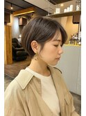 まわりと差がつく小顔ショート×ラテグレージュ