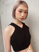 シエラ 堀江(CIERA.)&nbsp;ミディアムショートカットシルバーアッシュ天使の羽バング
