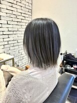 ピアーネ(PIANE)&nbsp;インナーシルバーの外ハネボブ