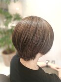 前下がりのグラデーションボブカットスタイル40代/50代