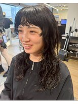 シーン バイ ラッド(SCENE by RAD)&nbsp;レイヤーで創る大人可愛いくびれミディアムショートショートボブ