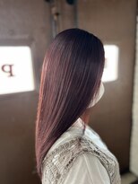 オヴィ(Ovi)&nbsp;大人可愛いボルドーブラウンに艶髪ストレート