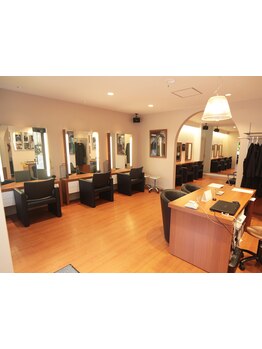 【成城学園前】朝10時～夜19時まで営業！駅近で、お仕事帰りやお買い物帰りも気軽に立ち寄れるのも嬉しい◎