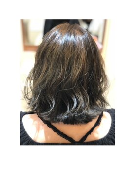 ヘアー デザイナーズ サロン アヴァンセ(HAIR DESIGNER'S SALON AVANCE) こなれ感◎ アッシュ系カラー