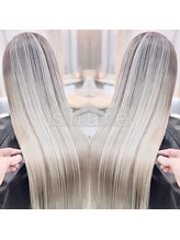 【海外セレブ風!バレイヤージュカラー】ワンランク上のオシャレスタイルに☆