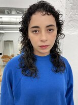 ヘン(hen)&nbsp;【南船場hen】パーマミディ　ウルフパーマ