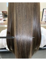 クララ ヒロシマセカンドフロア(CLALA Hiroshima 2nd floor)&nbsp;スタイリスト田邉　髪質改善トリートメント3