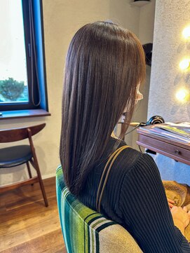 エルサフィロ キタハマ(el zafiro kitahama) 20×30×40代×透明感×髪質改善×ミディアム×艶髪×グレージュ