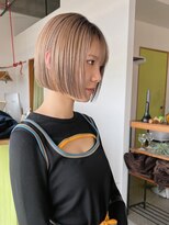 ソーイ(sowi)&nbsp;ぱつっとボブヘア×ハイトーンベージュカラー【@sowi_abe】