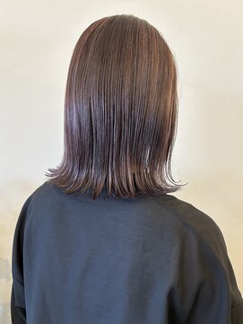 トラ バイ プティパ(Tora by petit pas) 切りっぱなしボブ×ラベンダーピンク