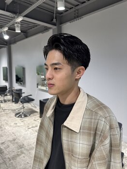 ワン(One)の写真/デザインの幅が豊富だからこその提案力でON/OFFキマるスタイルに！忙しい朝のスタイリングを楽に★
