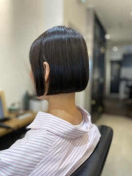 テイラー(TAILOR) ミニボブ黒髪シンプルボブワンレンぷつっとボブ大人ボブ