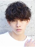 梅田シャドウパーマセンターパートメンズマッシュウルフカット
