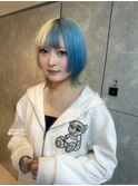 ブルー系ハイトーンのツートーンボブ