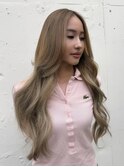 #バレイヤージュ　#ロングレイヤー　#ホワイトブロンド