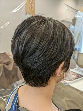 アコロン 武蔵小杉(acoron.) 丸みとタイトさのバランスショート