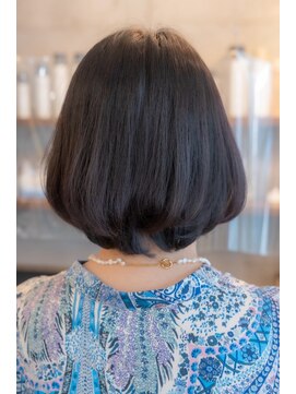 クレオメ 田町店(Cleome) レイヤーカット似合わせカットミディアムダークアッシュ艶髪暗髪