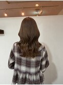 柔らかベージュで、大人可愛い透明感カラー