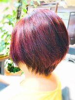キャン 温品店(CAN)&nbsp;【CAN】大人女子にオススメ♪前下がりショートボブ×レッド