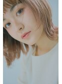 美髪/ショート/ボブ/外ハネ/ベージュ/ゴールドブラウン