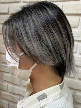 ビランチェ 池袋(bilancia) シルバーバレイヤージュ