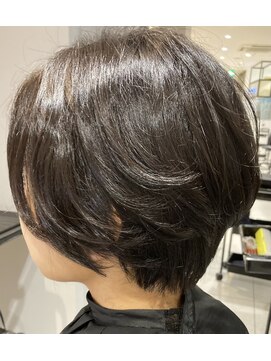 イコ(ICO) 上品に仕上げる、艶ショート☆