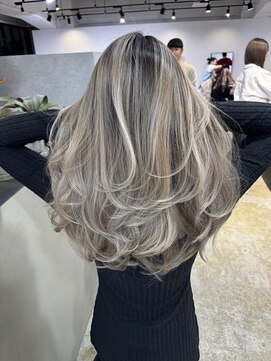 メリー オオサカ(Merly Osaka) ホワイトシルバーバレイヤージュ