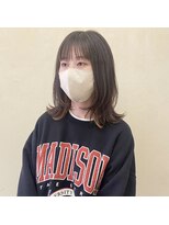 インサイドアウト(IN SIDE OUT+) ミディアムレイヤー / くびれヘア【IN SIDE OUT＋】