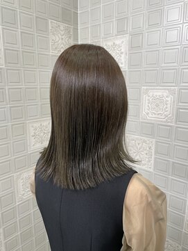 ヘンリエッタ 自由ヶ丘(Henrietta) オリーブベージュミディアム