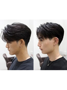 【清潔感のあるメンズセンターパート】刈上げを組み合わせたショートセンターパートやニュアンスパーマが◎