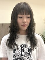 フイ(HUI)&nbsp;透明感抜群！赤み消しオリーブカラー/natsuki