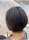 白髪ぼかしハイライトショートカット