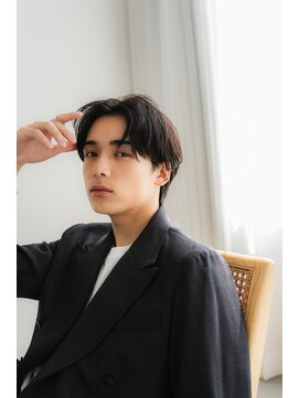 ロウ 銀座(RAW) 毛流れセンターパート　ナチュラルセンターパート