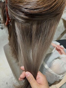 ラピスタ 池袋(Lapista) 韓国ヘアレイヤーカットダブルハイライトカラー【Lapista池袋】