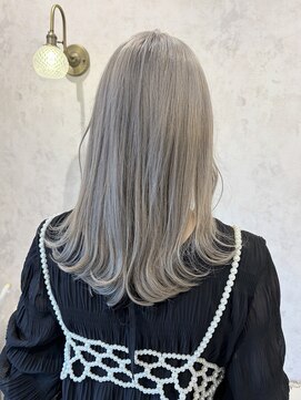 ディーヴァヘアーエズ(DIVA hair Eze) ブリーチあり◎ホワイトグレージュ似合わせレイヤーカット