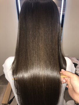 アールサロン アオヤマ(Rr SALON AOYAMA) クリスタルミネコラ