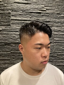 プレミアムバーバー 表参道店(PREMIUM BARBER produce by HIRO GINZA) スキンフェードアップバンク