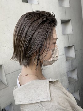 リバレッジ 広尾(Leverage) 大人のスタイリッシュミニボブ