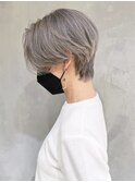 シルバーショート_切りっぱなしボブエアリーロング_ba370572